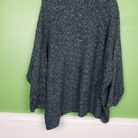 Lane Bryant NWT Women's Draped Blue Silver Open Cardi Shrug Jacket Size 26/28 - Picture 13 of 13